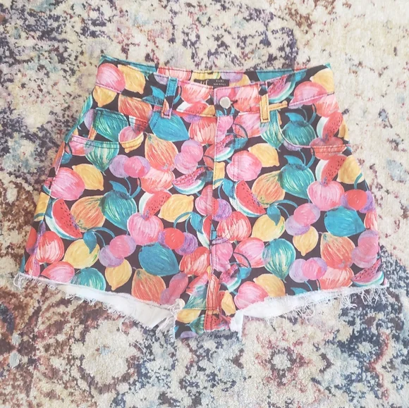 Zara High Rise Denim Shorts Festival Colorful Fruit Print Raw Hem Size 4 - Picture 3 of 11
